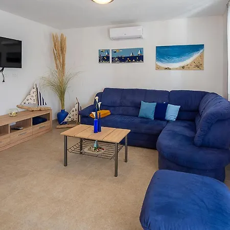 Holiday home Amazing In Sikici With Wifi Pula